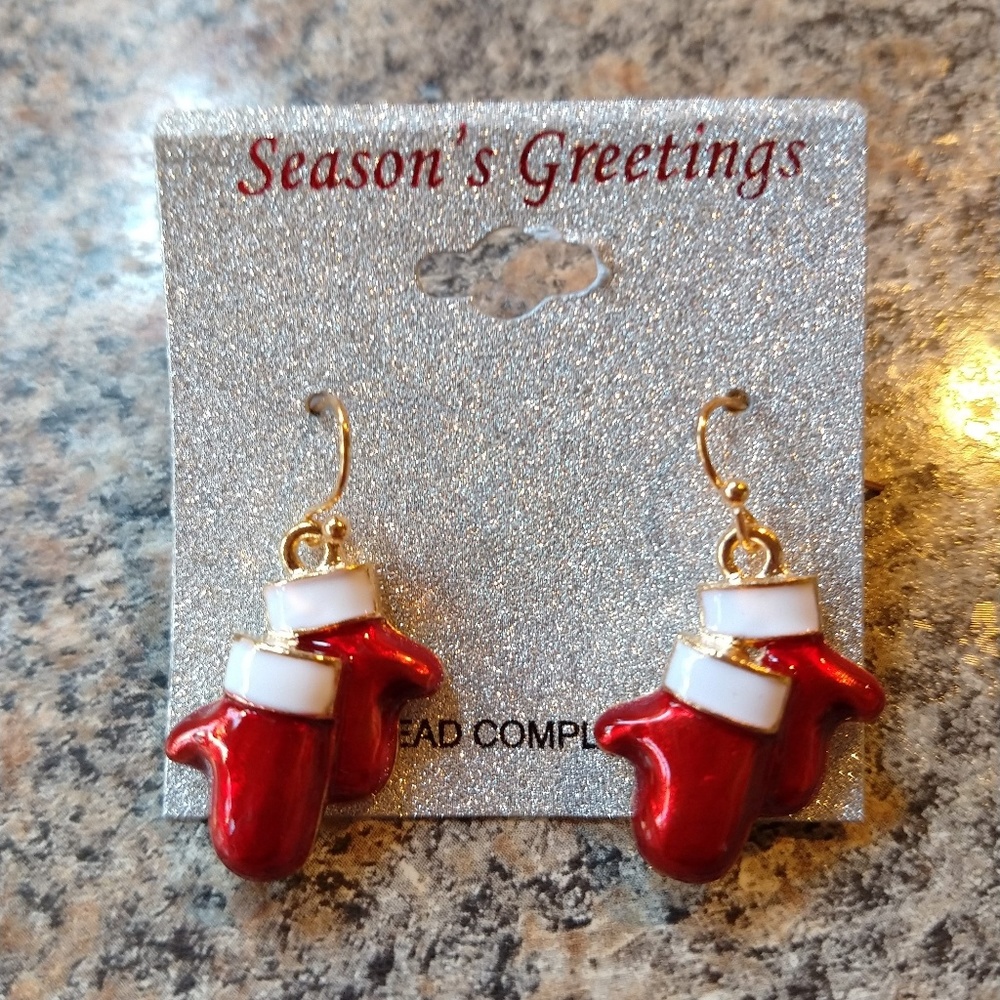 LAST CHANCEChristmas Earrings (4) and Necklaces (3)